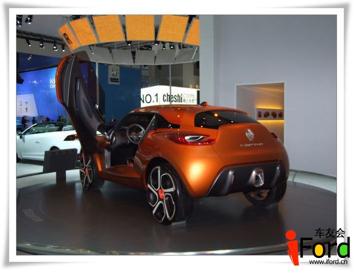 RENAULTŵDSCF0041.jpg