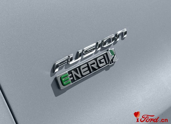 1781501_07-2013-ford-fusion-energi_thumb.jpg