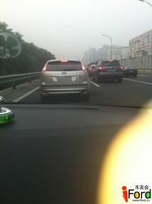 【狮子通缉令】9月10日8 9 6 4发现于京承高速通往三元桥方向